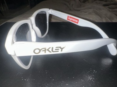 Supreme x Oakley Frogskin Sunglasses White Frame / Gold Polarized Lenses