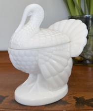 L.E. Smith Glass Turkey Covered Candy Dish with Lid White Milk Glass Made In USA