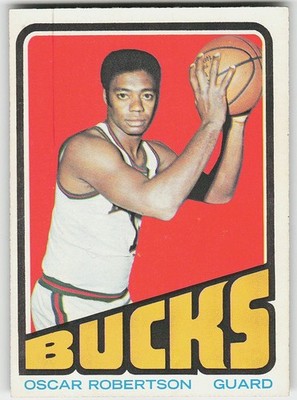 1972-73 Topps #25 Oscar Robertson BASKETBALL Milwaukee Bucks