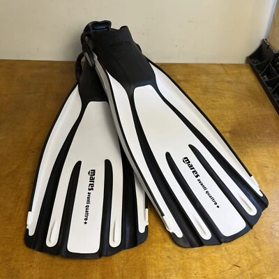 Mares Avanti Quattro + Regular White Open Heel Scuba Diving and Snorkeling Fins