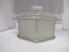 VINTAGE GUARDIAN SERVICE ALUMINUM SMALL DUTCH OVEN, 207-E