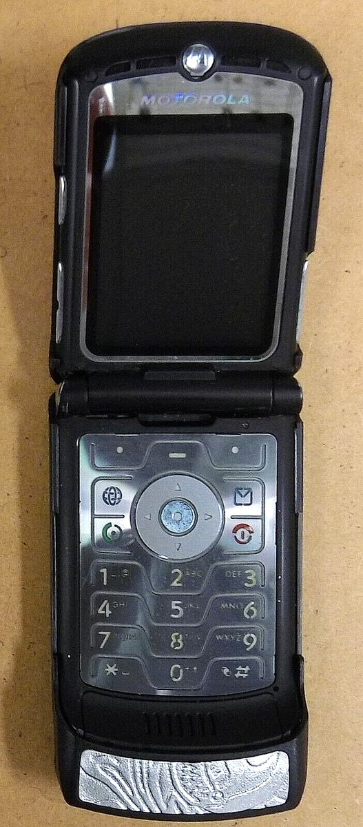 Motorola RAZR V3 - Black ( Unlocked ) International Flip