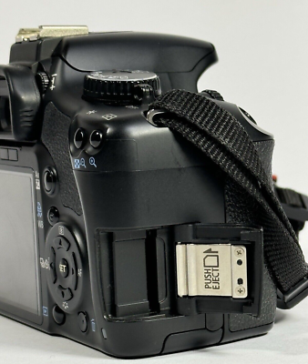 Canon EOS Kiss X2 12.2MP Digital SLR Camera Excellent+++++ EF-S 18