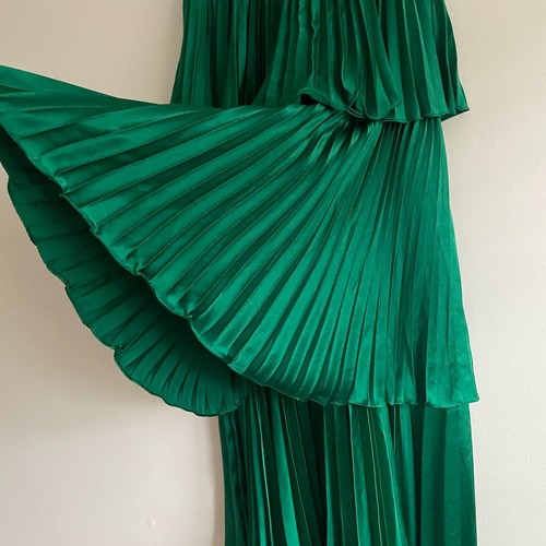 AMUR Eve Skirt Sz 0 XS Kelly Green Tiered Pleated Front Side Split Side Zip - Foto 9 di 15