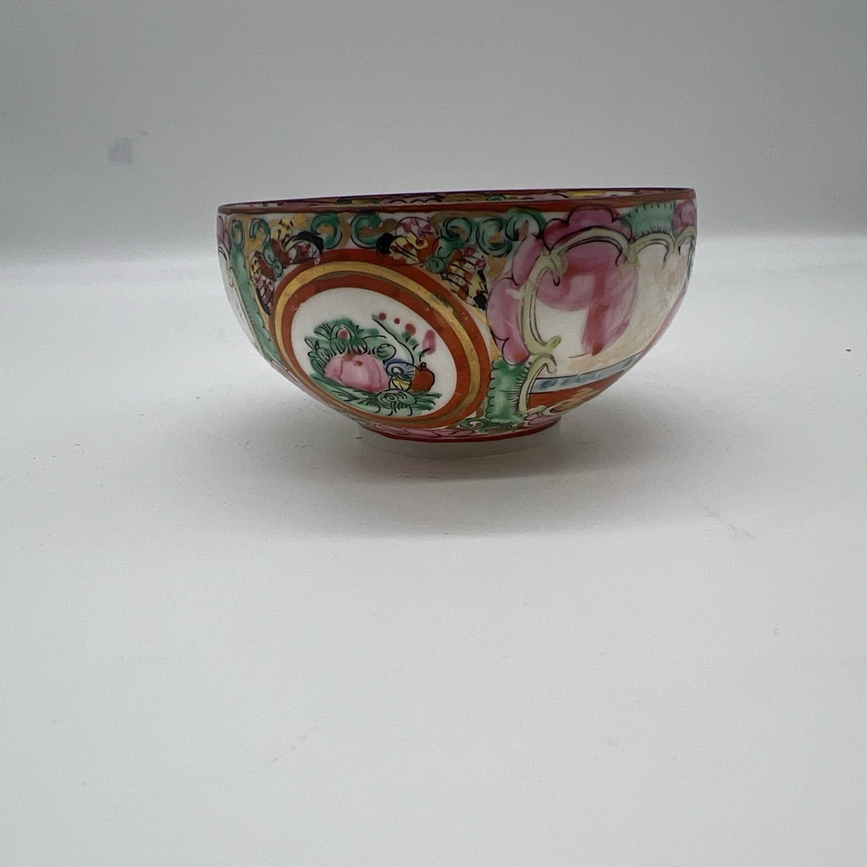 ANTIGUA TAZA DE TÉ MEDALLÓN ROSA FAMILLE PORCELANA JAPONESA Foto 2 de 4