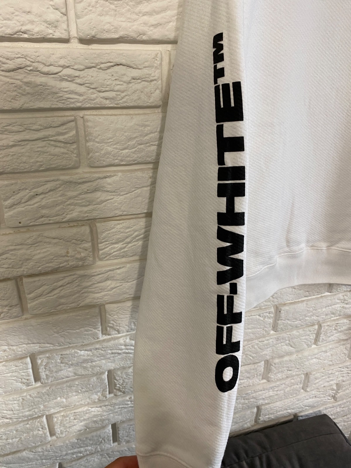 Off-White Split Halftone Arrows Oversized Crew Sw… - image 4