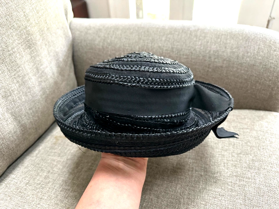 Vintage 1950s Valerie Modes Black Hat Bias Sewn Ribbon, Great Condition, Small - Image 3 of 4