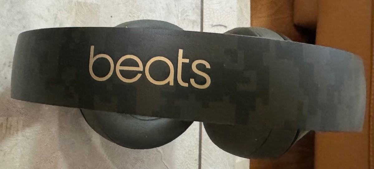 Beats by Dr. Dre Studio3 Camo Collection On Ear Wireless