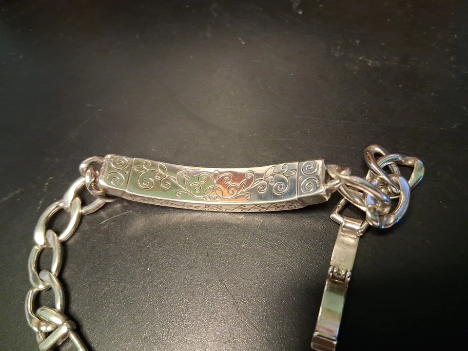 Pulsera Brighton Live Love Laugh Mensaje Grabado 7" Color Plata ¡Preciosa!!! Foto 3 de 4