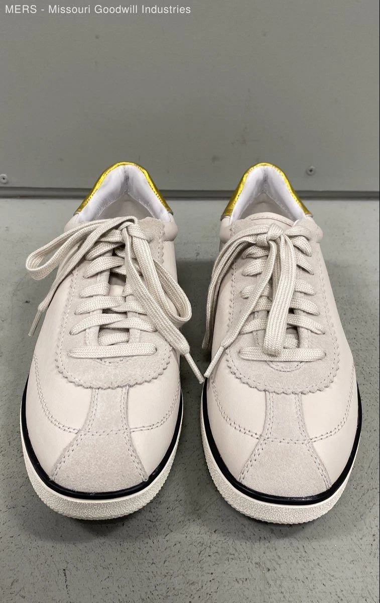 ZAPATO SALÓN, PUNTA FINA TACÓN CUADRADO. Talla 36 Color BEIGE