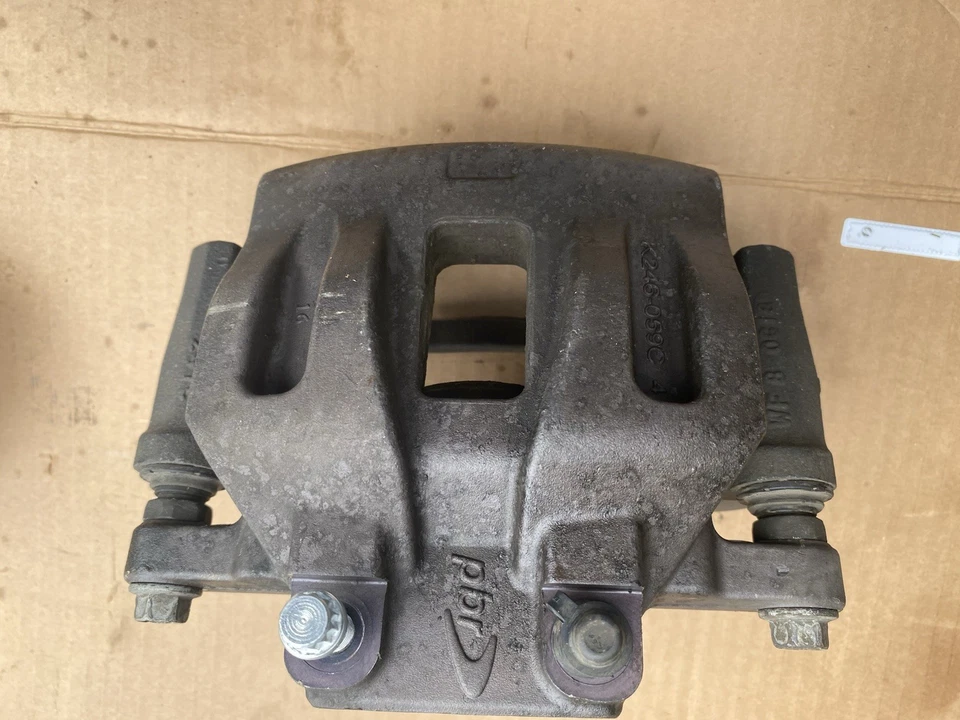 Conjunto de pinza de freno trasera Dodge Charger 2006 2010 tracción trasera Foto 4 de 4