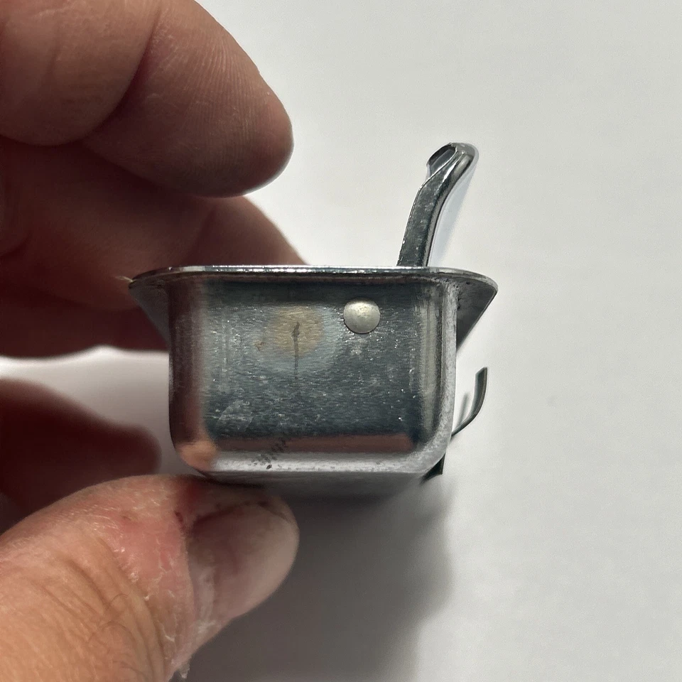 Cenicero cromado vintage fondo plano Hot Rod reposabrazos personalizado y consola central Foto 4 de 4