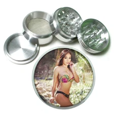 Singapore Pin Up Girls D6 Aluminum Herb Grinder 63mm 4 Piece Hand Mueller 