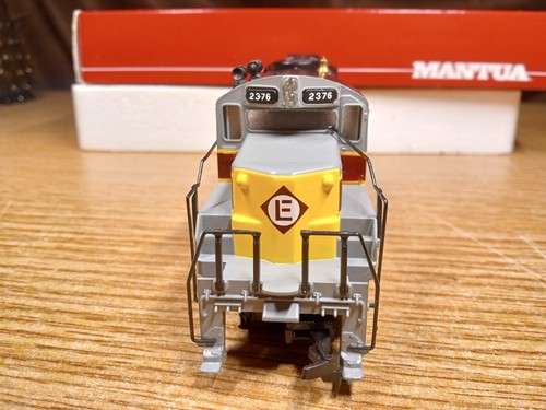 Mantua Diesel Locomotive 424-530 HO Scale Erie Lackawanna 2376 GP-20 W/Box - Picture 4 of 7