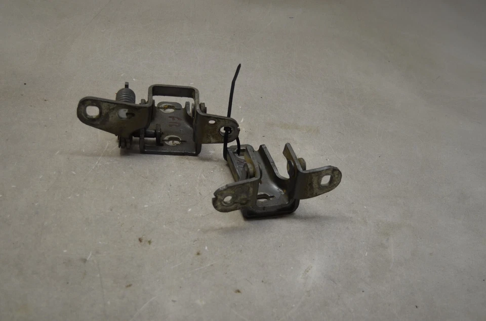 2009 - 2012 年道奇 RAM 2500 前右乘客门 HINGE STRIKER 套装 原始设备制造商 — 第 4/4 张图片