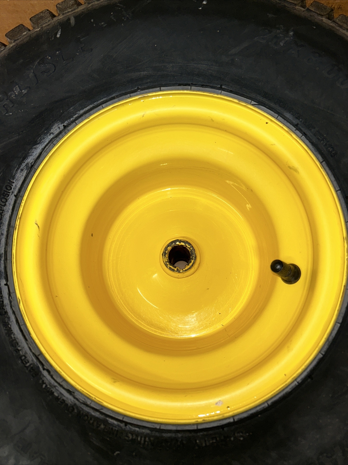 John Deere L110 LA105 LA115 D100 D105 D110 Lawn Mower 20X8.008 Rear