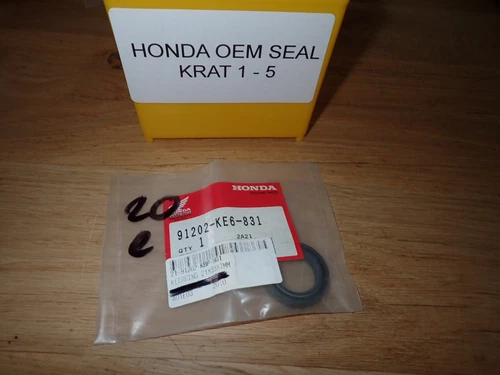 Honda OEM 91202-KE6-831 OIL SEAL,22X33X7 (replaced by 91202-KBP-901)