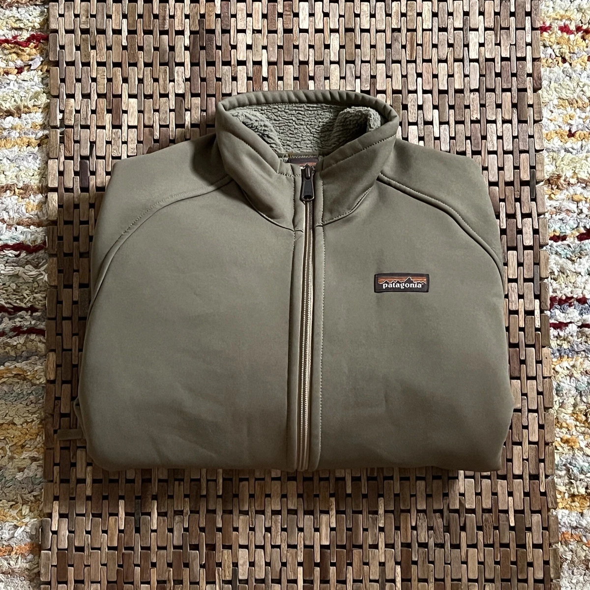 Patagonia olive sales green jacket