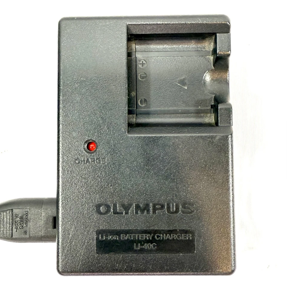 Cargador Olympus OEM Stylus LI-40C para batería Olympus LI-42B **SOLO CARGADOR** Foto 2 de 4
