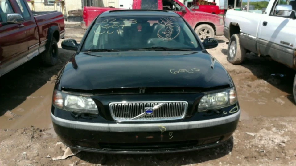 (LOCAL PICKUP ONLY) Front Bumper Station Wgn With Headlamp Wiper Fits 01-04 VOLV - Изображение 2 из 4