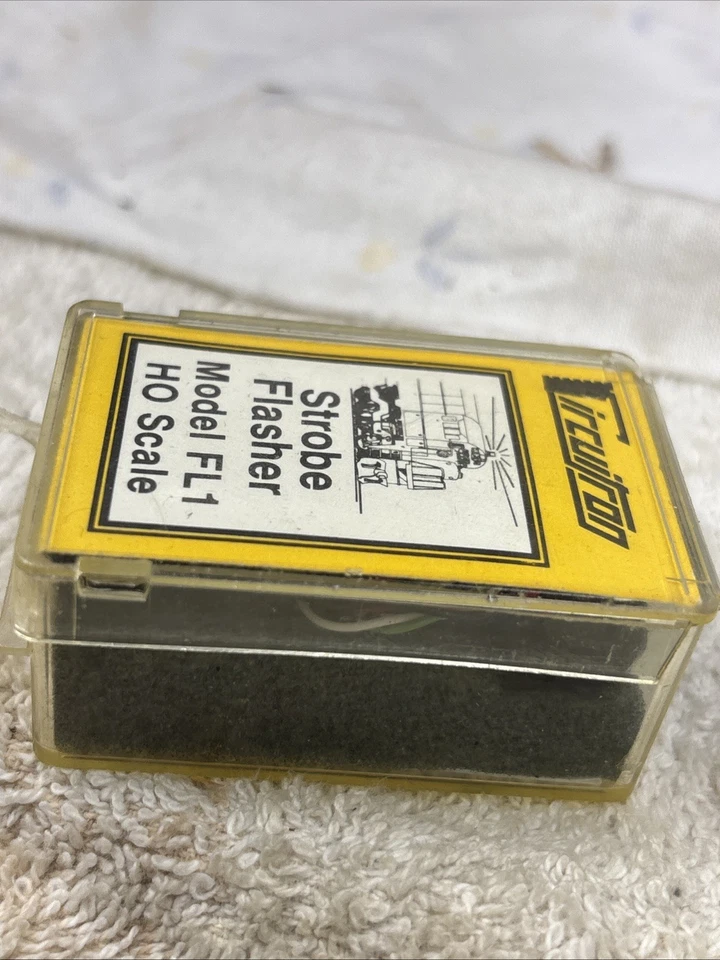 HO Circuitron HO  FL-1 Strobe Flasher New  opened for photos LOWER PRICE - Image 2 of 4