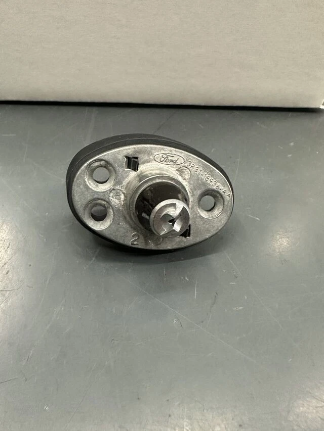 Soporte base antena radio Ford original 3C2Z-18936-AA Foto 2 de 4