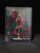 2024-25 Panini Mosaic Tyler Herro Green Cracked Ice Mosaic #47