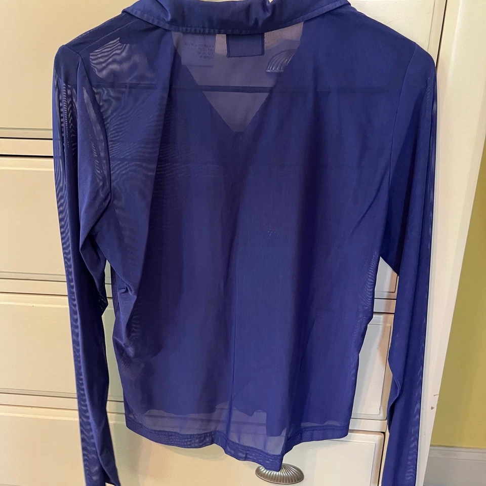 Camisa deportiva de manga larga Kaelin púrpura de malla azulada talla mediana golf tenis Foto 3 de 4