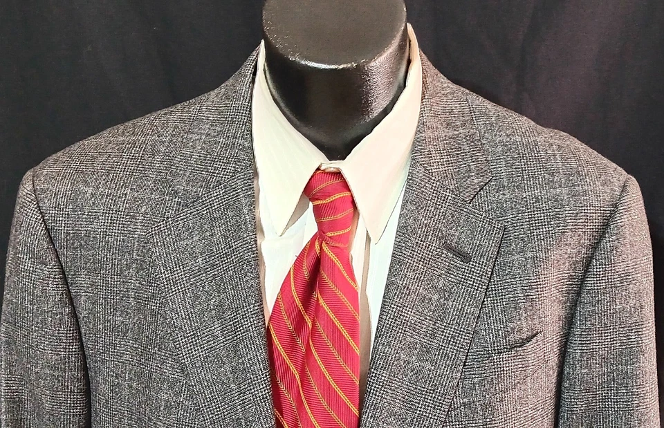 Giorgio Armani Suit "Giorgio" 44L Current Dual Vents Gray Glenplaid Very Current - Image 2 of 4
