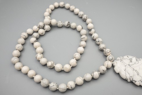 Vintage Chinese Howlite Peach Beaded Necklace, Black & White Calming Stone - Picture 5 of 5