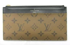 LOUIS VUITTON M80390 Slim Purse