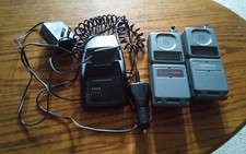 Lot of 2 Vintage Motorola Flip Phones Cellone Comcast Chargers Working