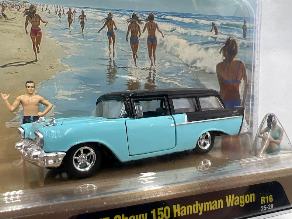 2025 M2 Machines Diorama 1957 Chevy 150 Handyman Wagon Blue/Black R16 196H - Image 2 of 4