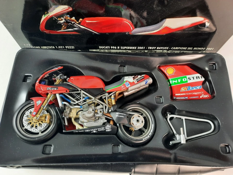 Minichamps Ducati 996 R #21 Troy Bayliss Superbike WC 2001 WDW 1/12 123011221 - Bild 2 von 4