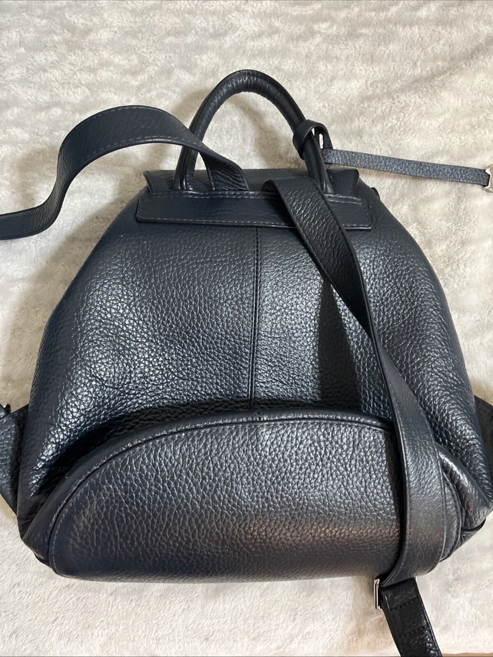 RADLEY London - Rivington - Mochila mediana con solapa azul marino Foto 2 de 4