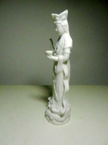Antique CHINESE Rare ASIAN BLANC DE CHINE PORCELAIN 7 1/2" FIGURINE QUAN YIN - Picture 4 of 7