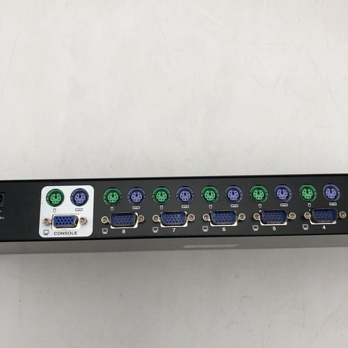 Commutateur KVM TRIPP-LITE 8 ports modèle n° B007-008 montage en rack oreilles s'allume LIRE - Photo 10/12
