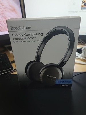 Brookstone Compact Noise Cancelling Quiet Comfort Headphones Similar to bose QC3