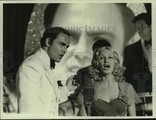 Press Photo Singer E. J. Peaker at Performance - sap47466