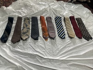 Men's Vintage Neck Ties Lot Of 10 Various Brands . 1970’s Wide Style Patterns