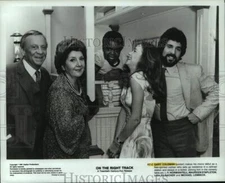 1981 Press Photo Actors in "On The Right Track" movie scene - hcp30543