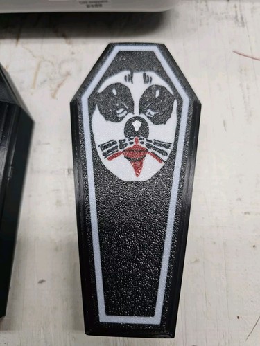 KISS Custom Coffin Boxes - Bild 4 von 5