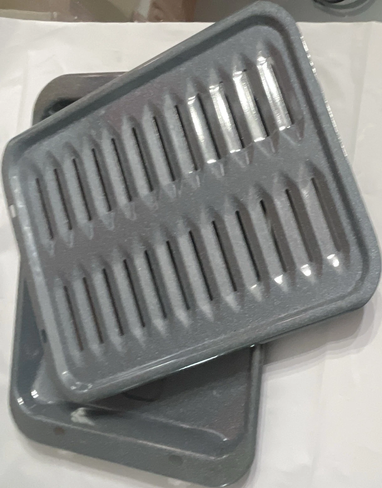 Gray Enamel Non-Stick Roasting Pan w/ Rack 2-Piece Set, 16 x 13 in
Opens in a new window or tab