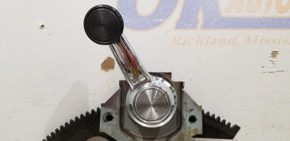 1985 CHEVY MONTE CARLO MANUAL DOOR WINDOW REGULATOR FRONT RIGHT PASSENGER - Image 3 of 4