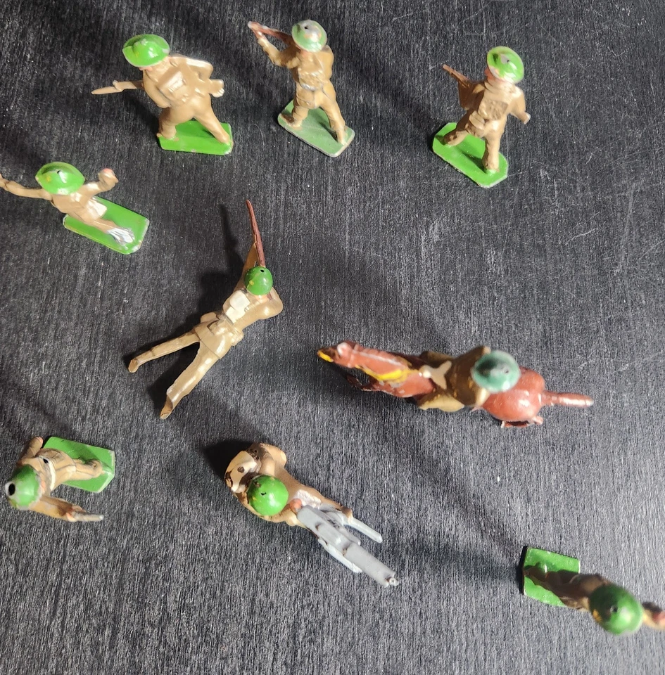 JUEGO DE 10 SOLDADOS DE JUGUETE DE MEDIA LUNA VINTAGE AÑOS 50 INGLATERRA SEGUNDA GUERRA MUNDIAL CON DISEÑOS DIFÍCILES DE ENCONTRAR 50mm Foto 4 de 4