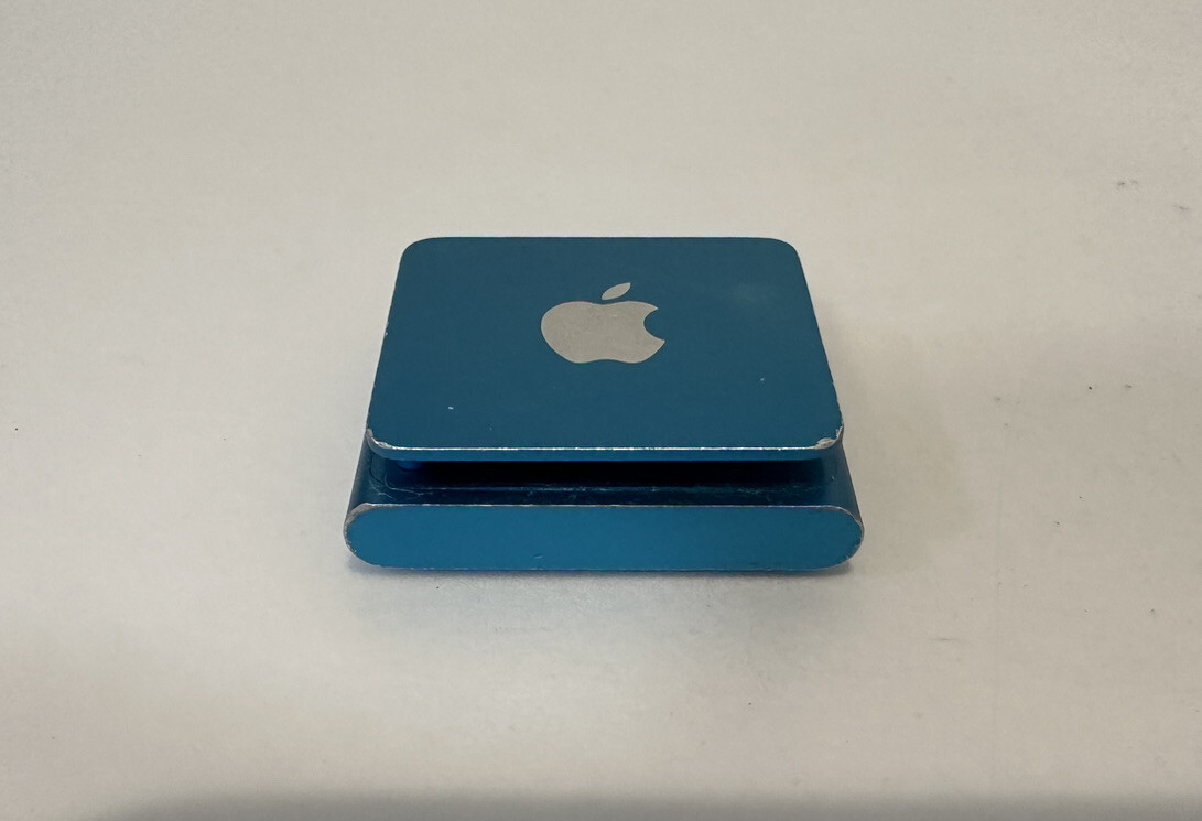 Apple iPod Shuffle 4th Generation Blue (2 GB) Works Great