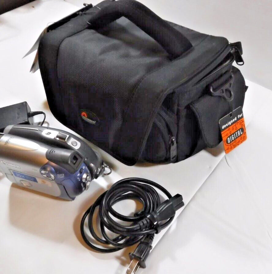 Canon DC210 DVD Camcorder Bundle, battery+charger+camera bag Tested Working!