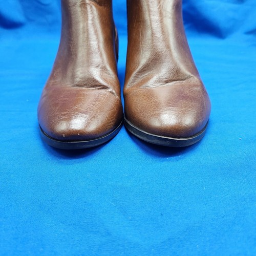 Call It Spring Women's Size 7.5 Brown Vegan Leather Chelsea Ankle Boots - Picture 4 of 13