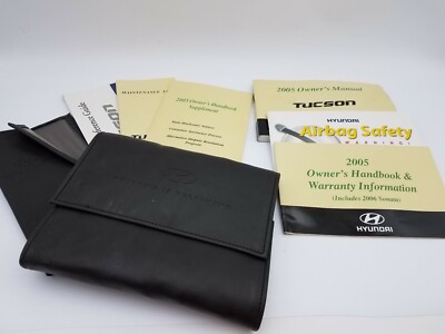 2004 2005 Hyundai Tucson Owners Manual Book Set w/ Carrying Case Stock