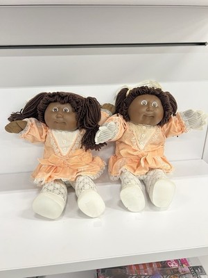 Two Cabbage Patch Kids Dolls With Brown Hair Signed By Xavier Roberts 1983 Heads